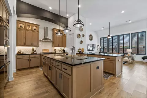 1828 Trotter Trl, Aubrey, TX 76227