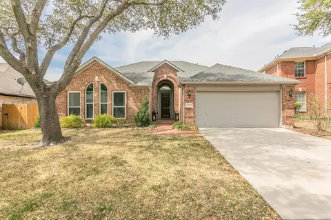 8105 Lake Tahoe Trl, Fort Worth, TX 76137