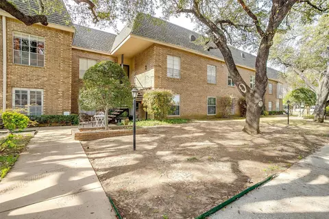 4444 Harlanwood Dr #117, Fort Worth, TX 76109