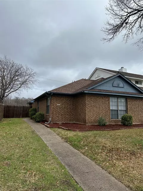 2112 Prairie Creek Trl, Garland, TX 75040
