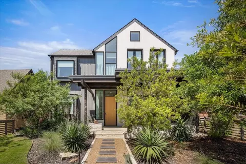 2208 Thomas Pl, Fort Worth, TX 76107