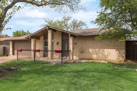 3717 Canary Dr, Irving, TX 75062