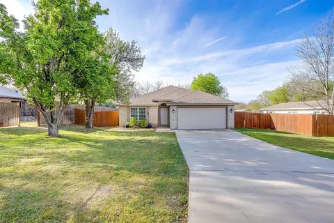 117 James St, Aledo, TX 76008