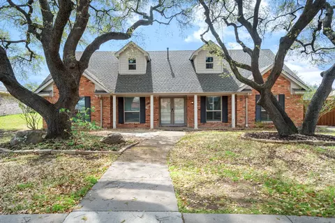 2424 Heather Hill Ln, Plano, TX 75075