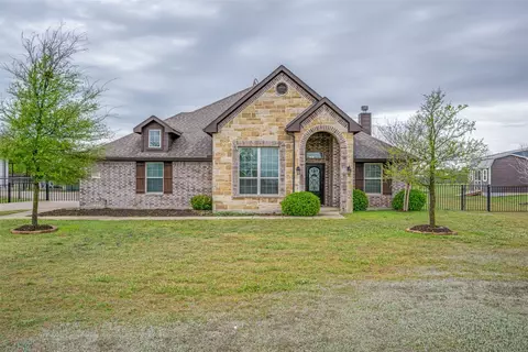 104 County Road 4223, Decatur, TX 76234