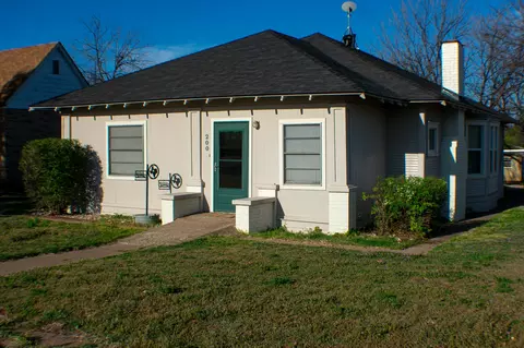 200 S Jacobs St, Albany, TX 76430