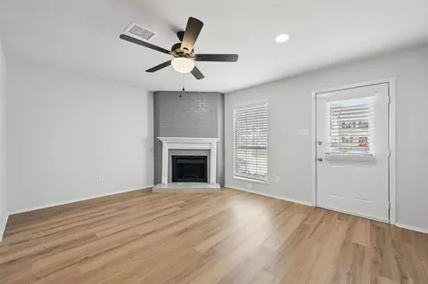 67 Abbey Rd, Euless, TX 76039 photo 3