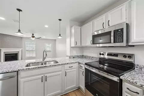67 Abbey Rd, Euless, TX 76039 photo 6