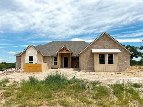 136 Loveta Ln, Boyd, TX 76023