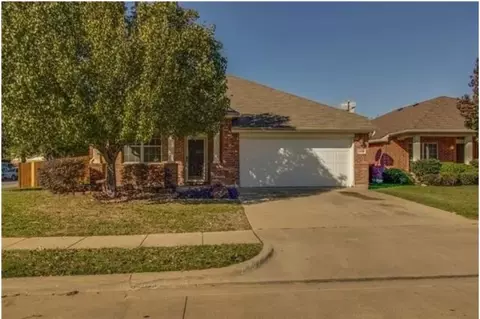 2428 Poplar Spring Rd, Fort Worth, TX 76123