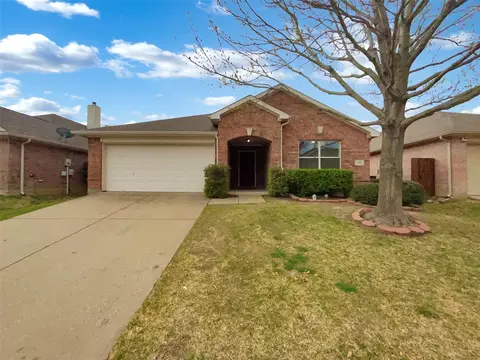 1718 Duck Cove Dr, Aubrey, TX 76227