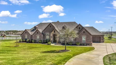 113 Legacy Downs Dr, Fort Worth, TX 76126