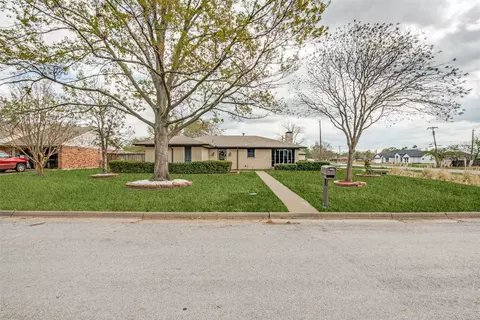 100 Lexington Dr, Terrell, TX 75160