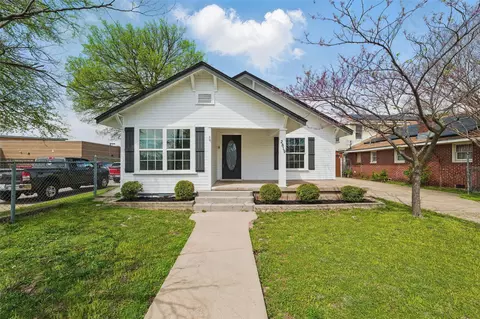 2819 Emmett St, Dallas, TX 75211
