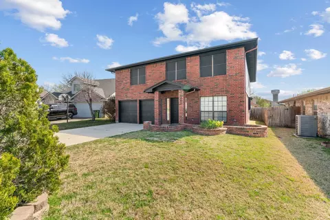 8407 Ruthette Dr, North Richland Hills, TX 76182