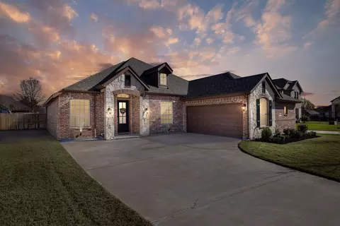 550 Clifton Ct, Midlothian, TX 76065