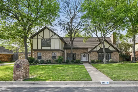 341 Charleston Pl, Hurst, TX 76054