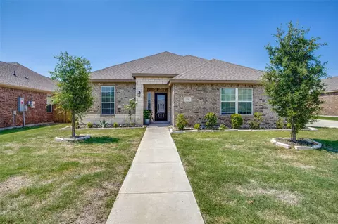 526 Meadow Springs Dr, Glenn Heights, TX 75154