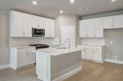 804 Easthill Dr, Mckinney, TX 75071