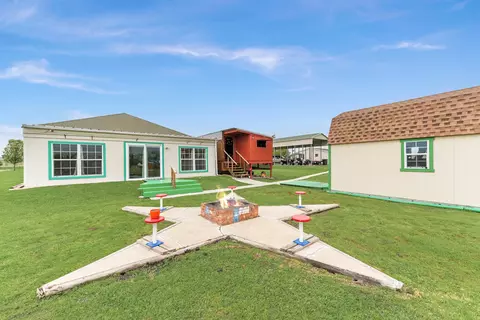 1153 Bradeen Dr, Terrell, TX 75161