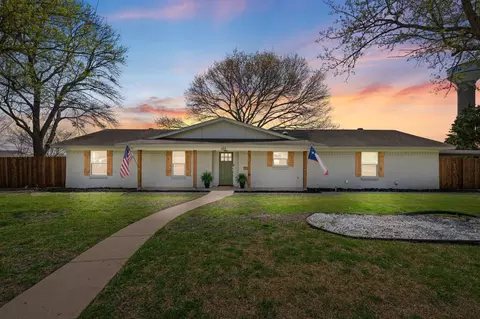 103 Westlawn Dr, Ovilla, TX 75154
