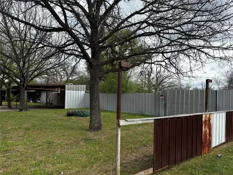 000 SW 18th, Mineral Wells, TX 76067