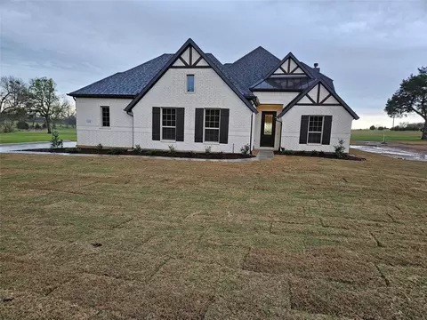 188 Yowell Rd, Whitesboro, TX 76273