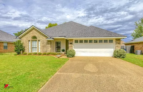 3111 Cypress Ln, Bossier City, LA 71111