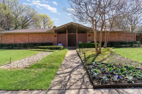 7138 Lakehurst Ave, Dallas, TX 75230