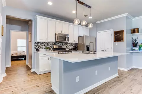 8809 Trolley Trl, Mckinney, TX 75070
