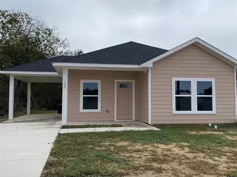 123 E 13th Ave, Corsicana, TX 75110