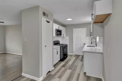 2816 Almeta Dr, Garland, TX 75041