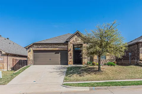 932 Deer Valley Dr, Weatherford, TX 76087
