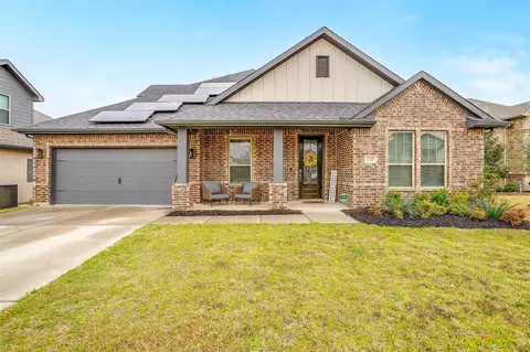1205 Rushmore Dr, Burleson, TX 76028