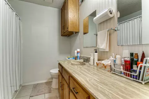 Bath - 703 Parker Dr, Euless, TX 76039 photo 1 of 1