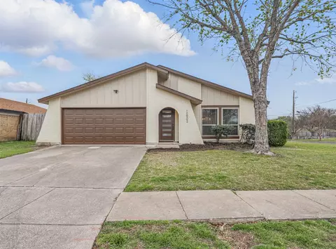 10902 Listi Dr, Dallas, TX 75238