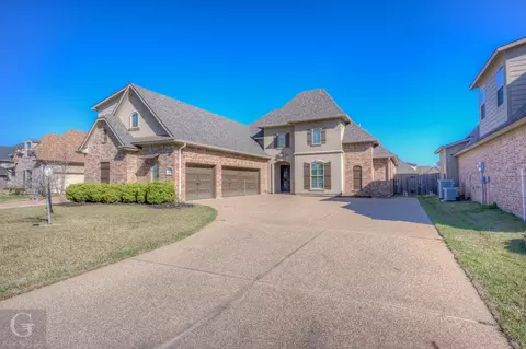 719 Dumaine Dr, Bossier City, LA 71111