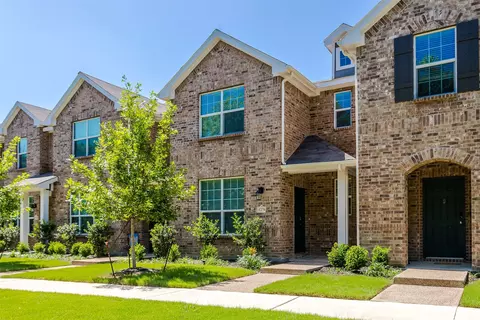 1270 Alamo Dr, Lewisville, TX 75077