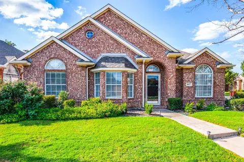 8627 Ironwood Dr, Irving, TX 75063