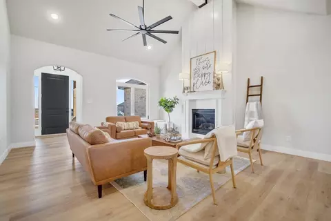 505 Avenue V, Shallowater, TX 79363