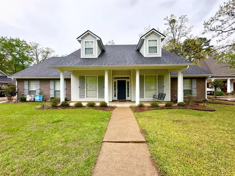 4029 Pinewood St, Benton, LA 71006