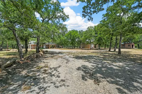 446 Montgomery Rd, Mineral Wells, TX 76067
