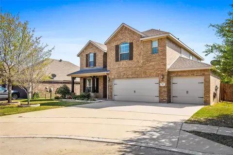 5665 Spirit Lake Dr, Fort Worth, TX 76179