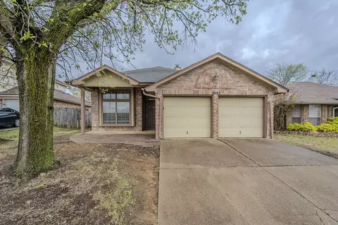 2082 Rodeo Ct, Keller, TX 76248