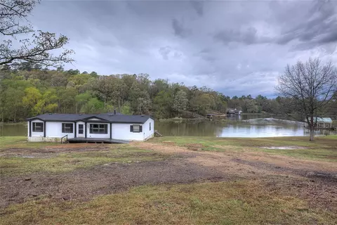 137 Sandy Lake Rd, Scroggins, TX 75480