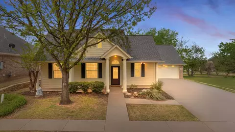 307 Turner Cir, Granbury, TX 76048