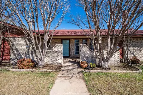 402 Robin St, Throckmorton, TX 76483