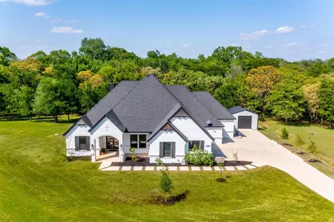 3260 N Cardinal Rd, Azle, TX 76020