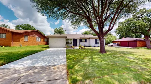 5609 Maceo Ln, Fort Worth, TX 76112