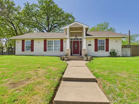 2603 Summit Dr, Irving, TX 75062